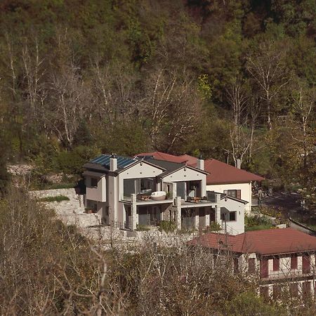 Evora Luxury Suites Mega Chorio Екстериор снимка