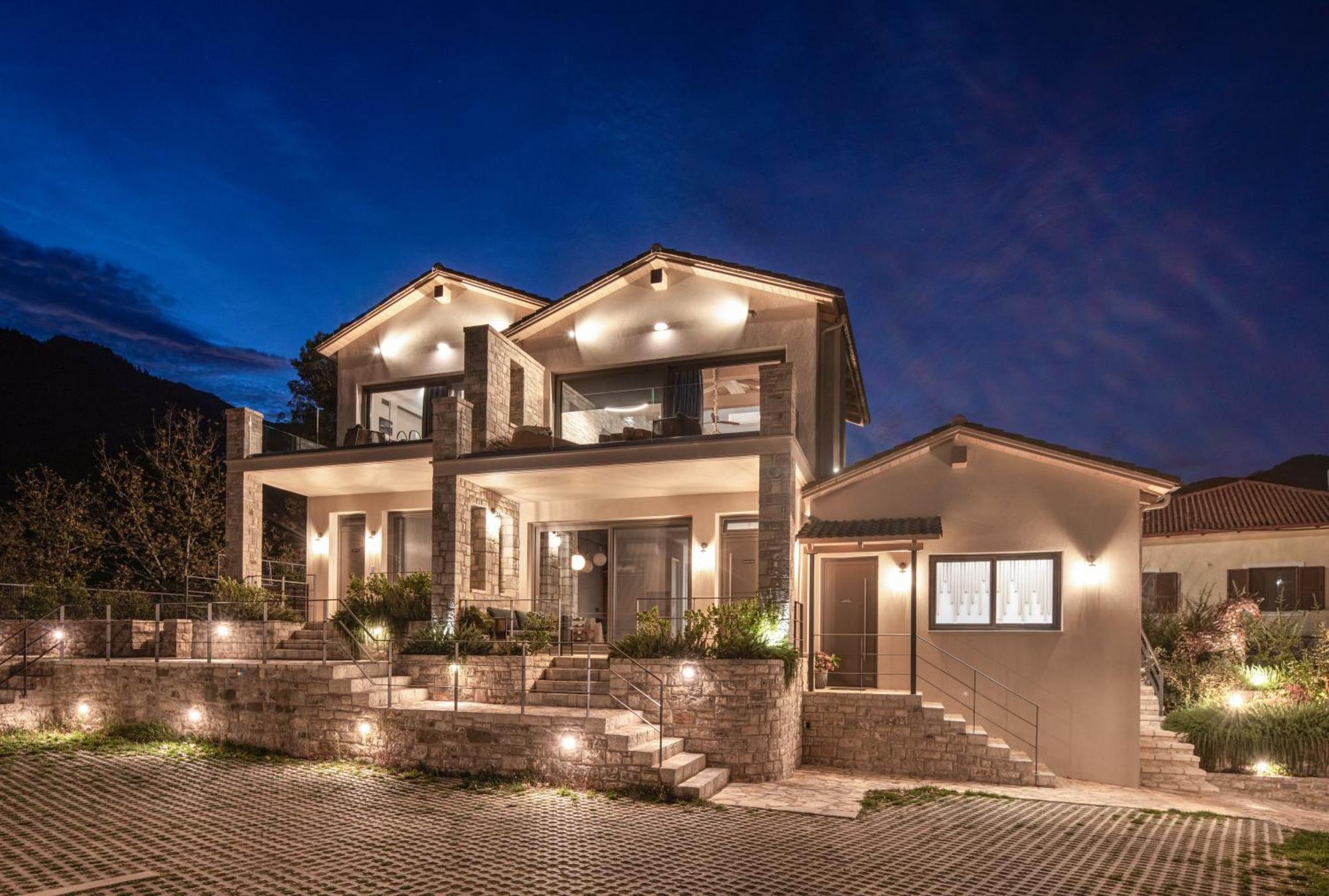 Evora Luxury Suites Mega Chorio Екстериор снимка