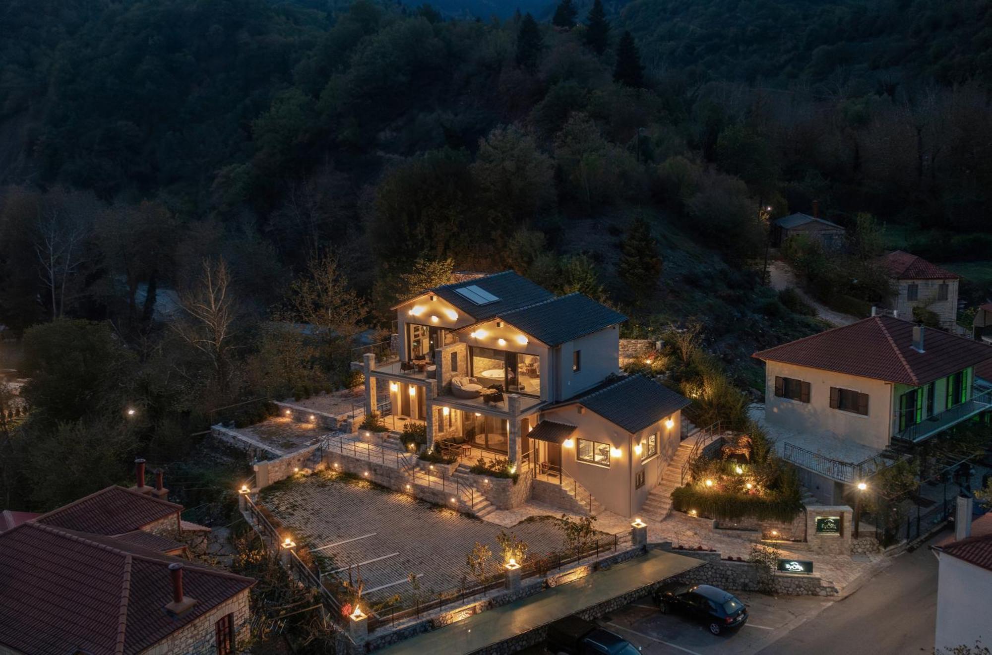 Evora Luxury Suites Mega Chorio Екстериор снимка