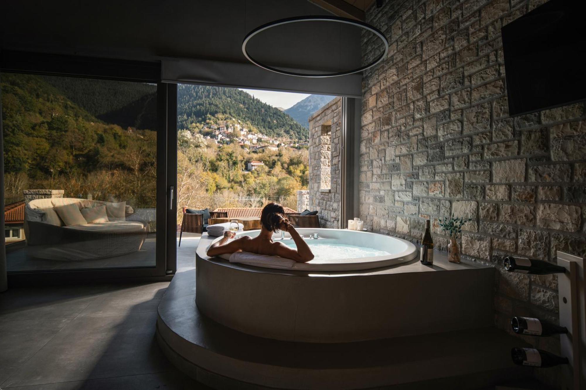 Evora Luxury Suites Mega Chorio Екстериор снимка