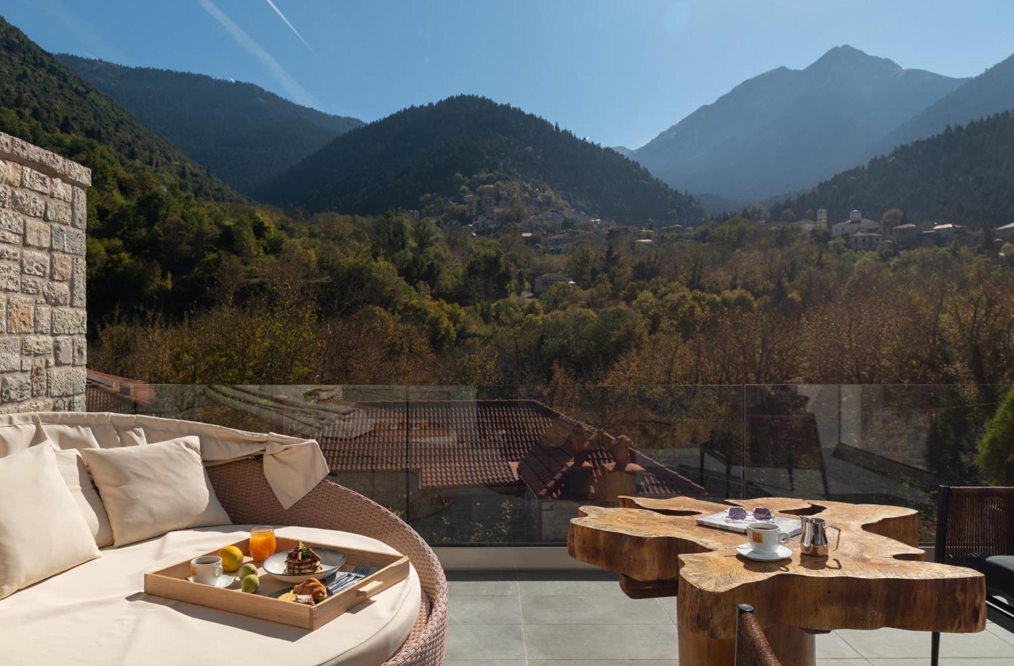 Evora Luxury Suites Mega Chorio Екстериор снимка