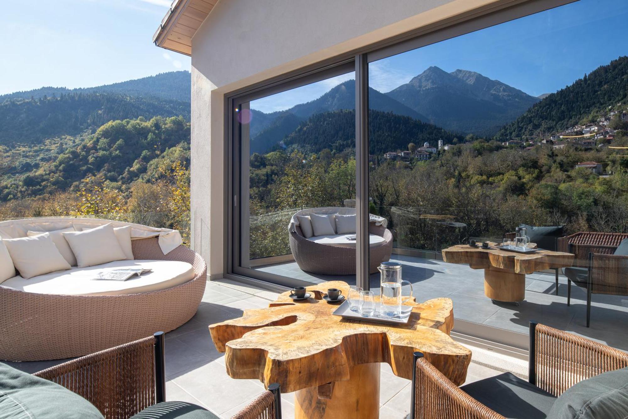 Evora Luxury Suites Mega Chorio Екстериор снимка