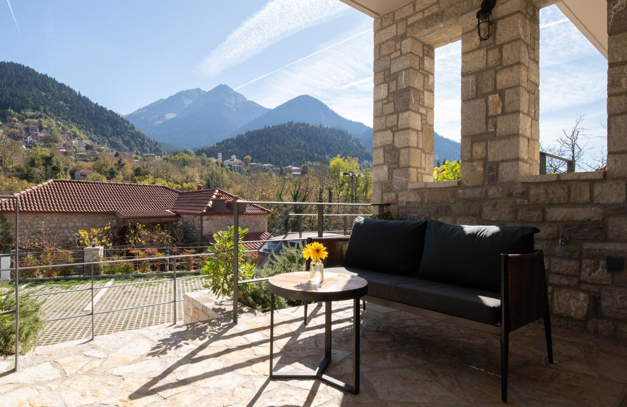 Evora Luxury Suites Mega Chorio Екстериор снимка