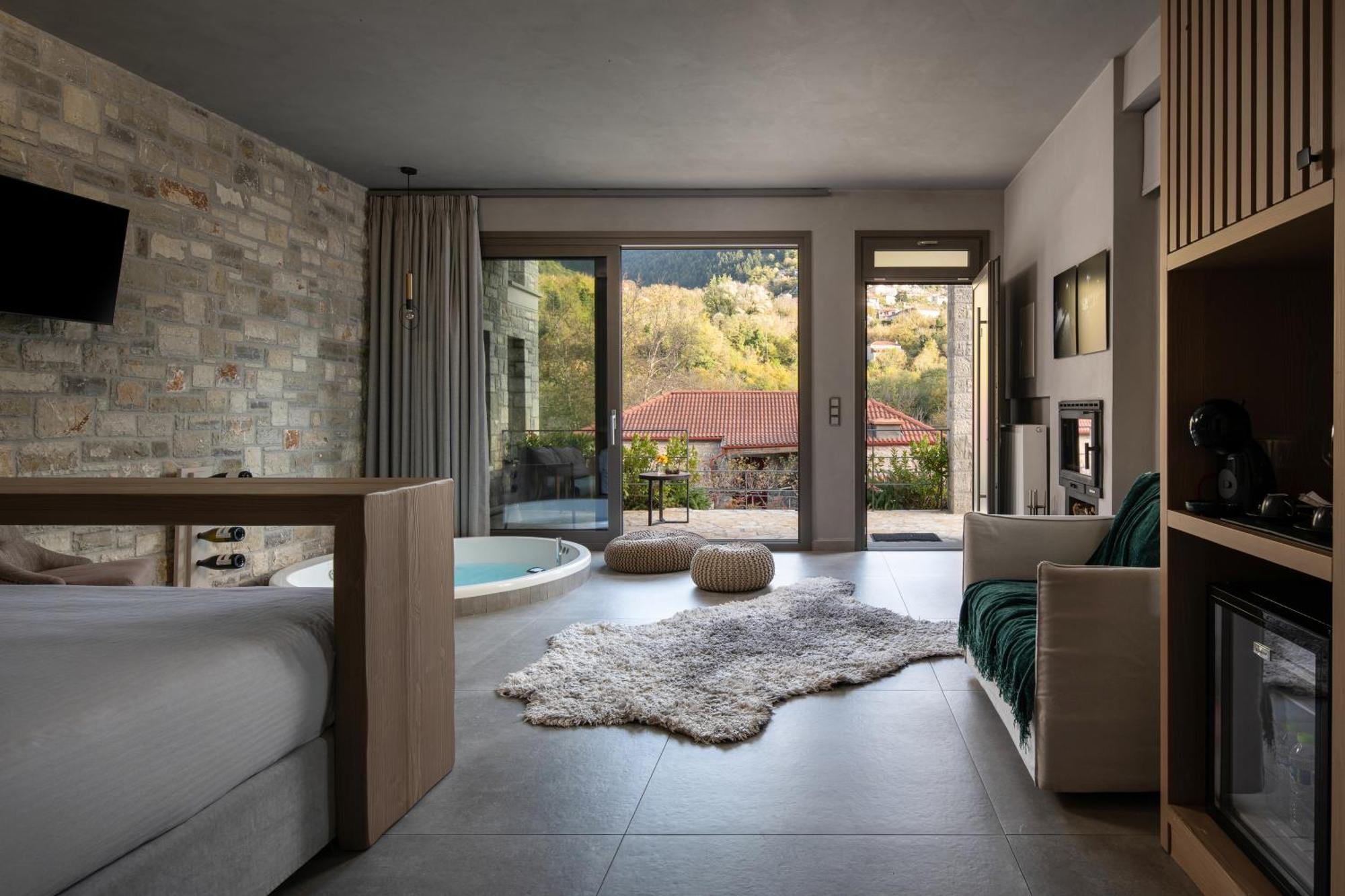 Evora Luxury Suites Mega Chorio Екстериор снимка