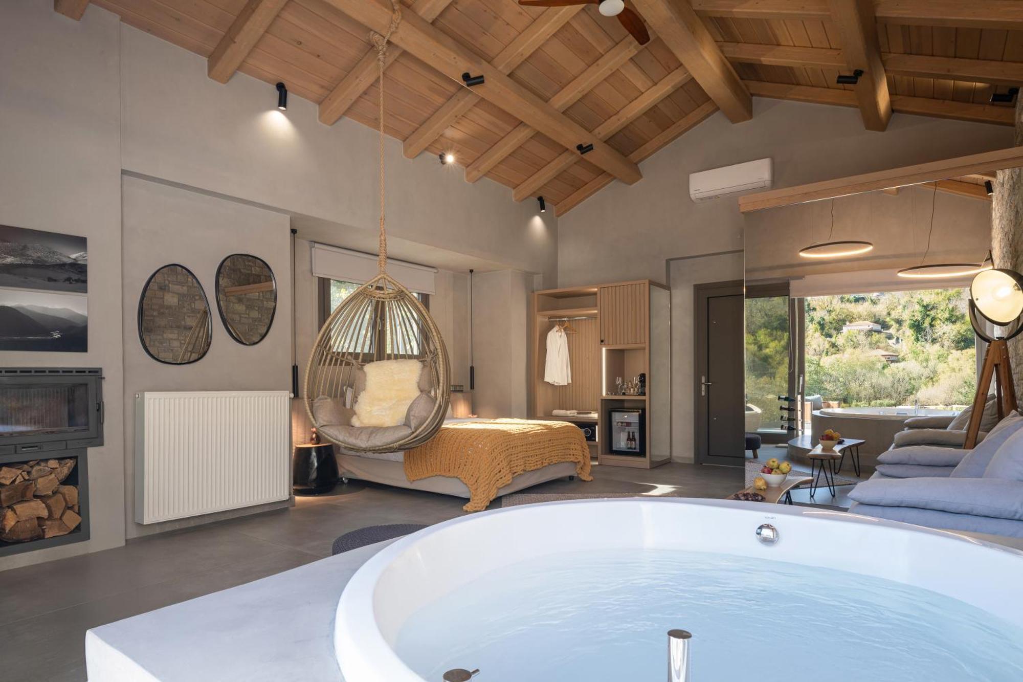Evora Luxury Suites Mega Chorio Екстериор снимка