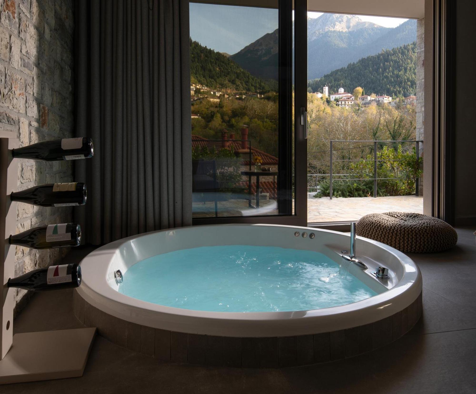 Evora Luxury Suites Mega Chorio Екстериор снимка