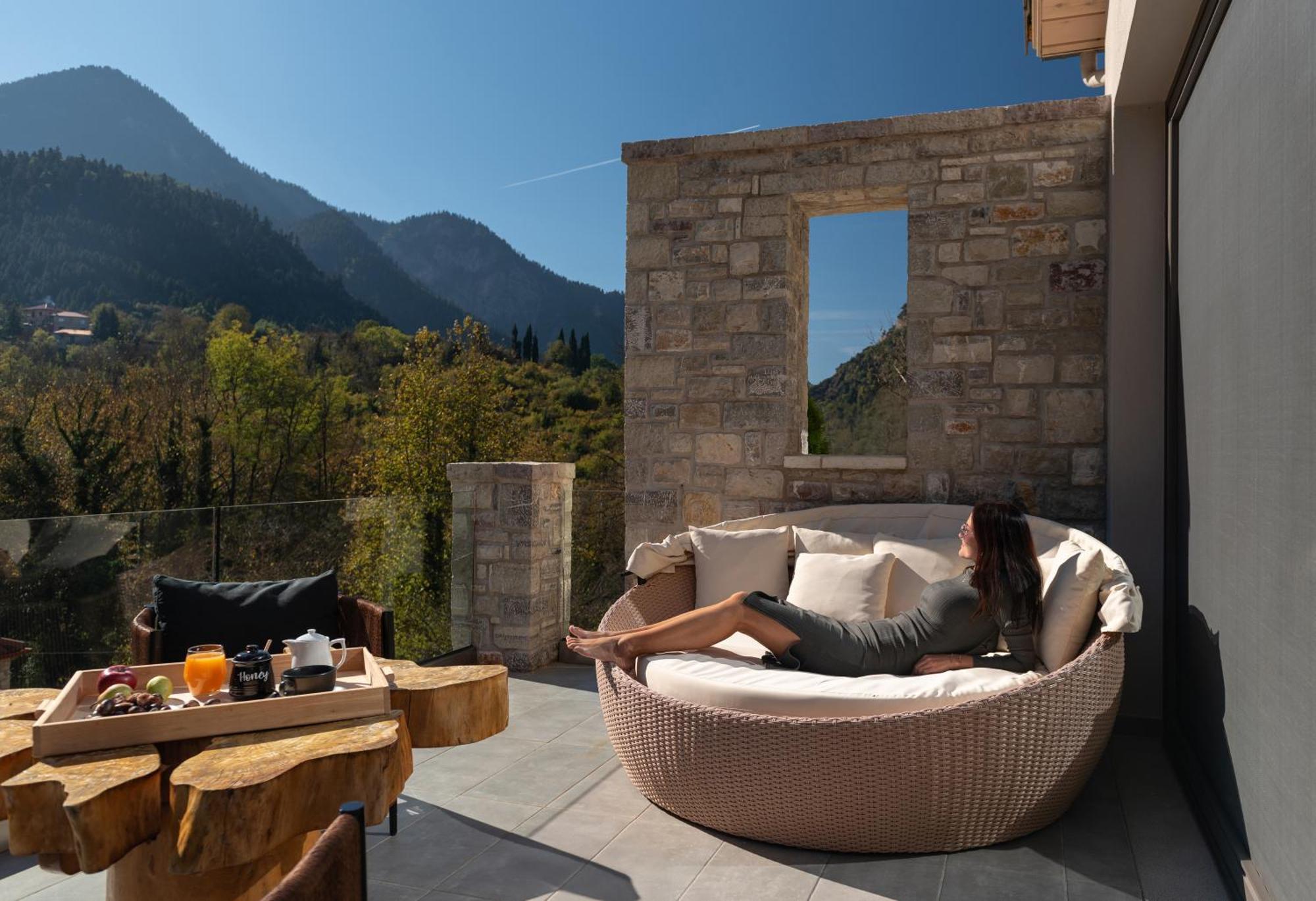 Evora Luxury Suites Mega Chorio Екстериор снимка