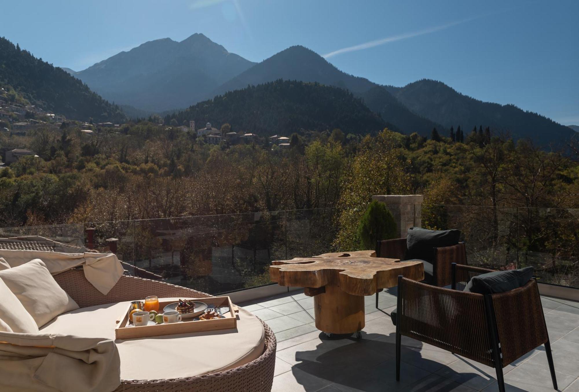 Evora Luxury Suites Mega Chorio Екстериор снимка