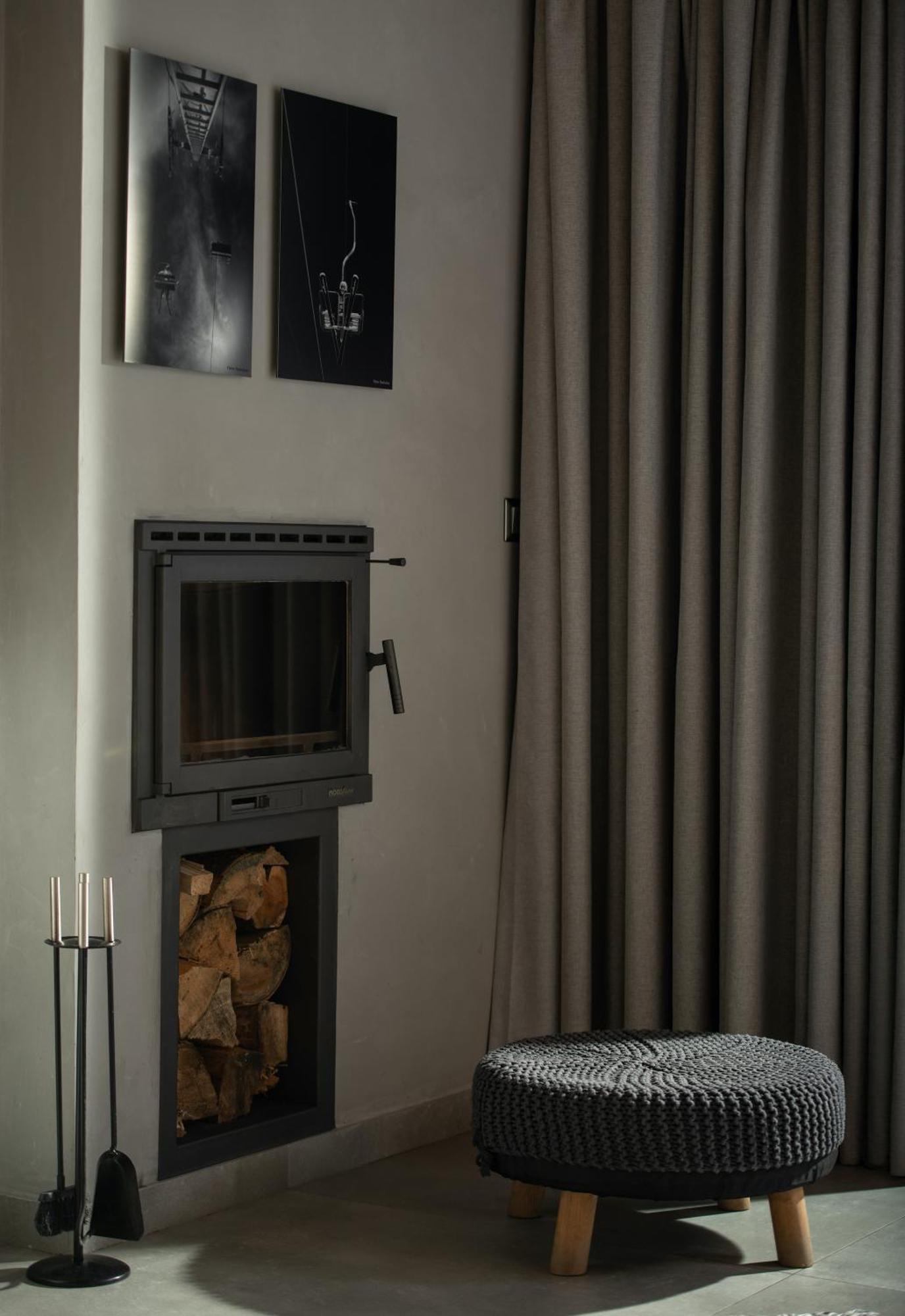 Evora Luxury Suites Mega Chorio Екстериор снимка