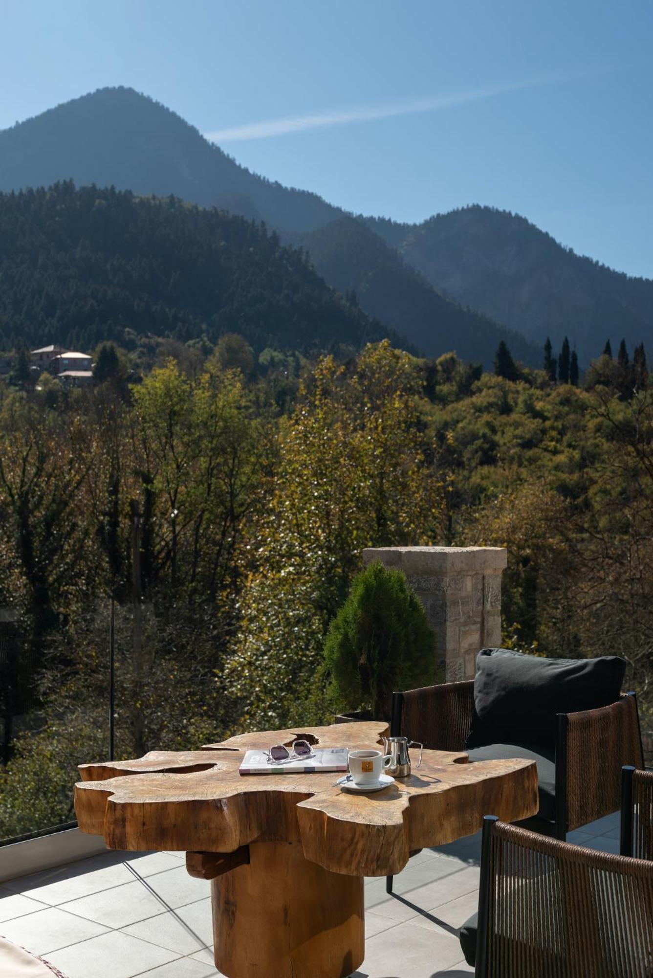 Evora Luxury Suites Mega Chorio Екстериор снимка